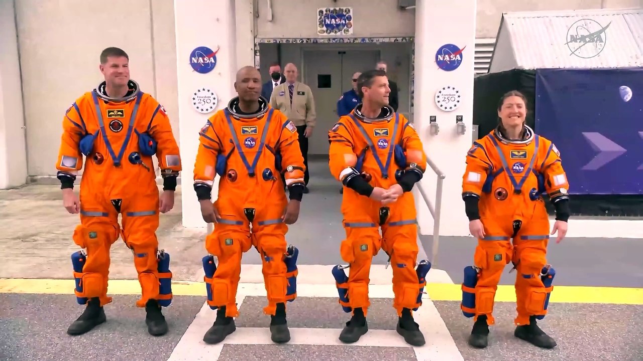 Así ha sido el encendido del motor de Orión durante 43 segundos en la misión Artemis II