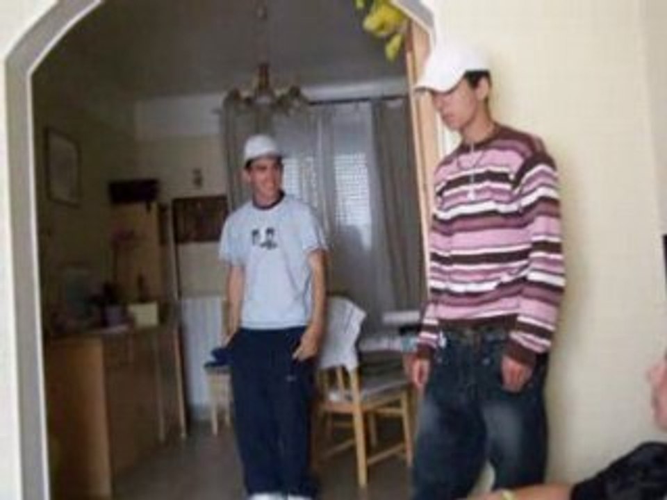 mickael ki danse du hip hop comme une merde