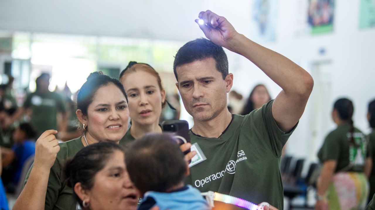 100 team per 100 ospedali: la campagna per dare accesso alla chirurgia essenziale a milioni di persone (con la voce di Albanese)