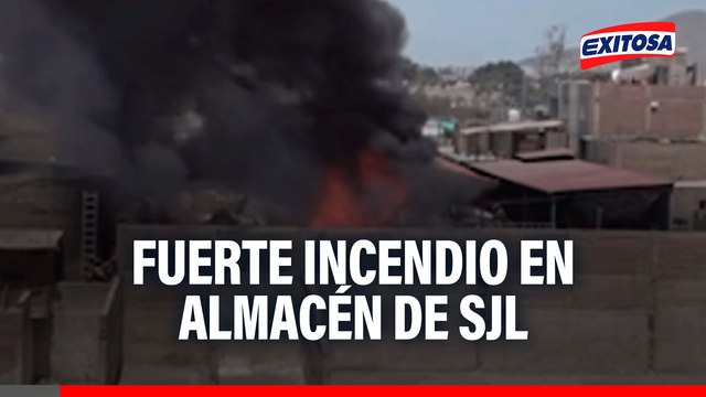 Incendio de grandes proporciones consume almacén en SJL