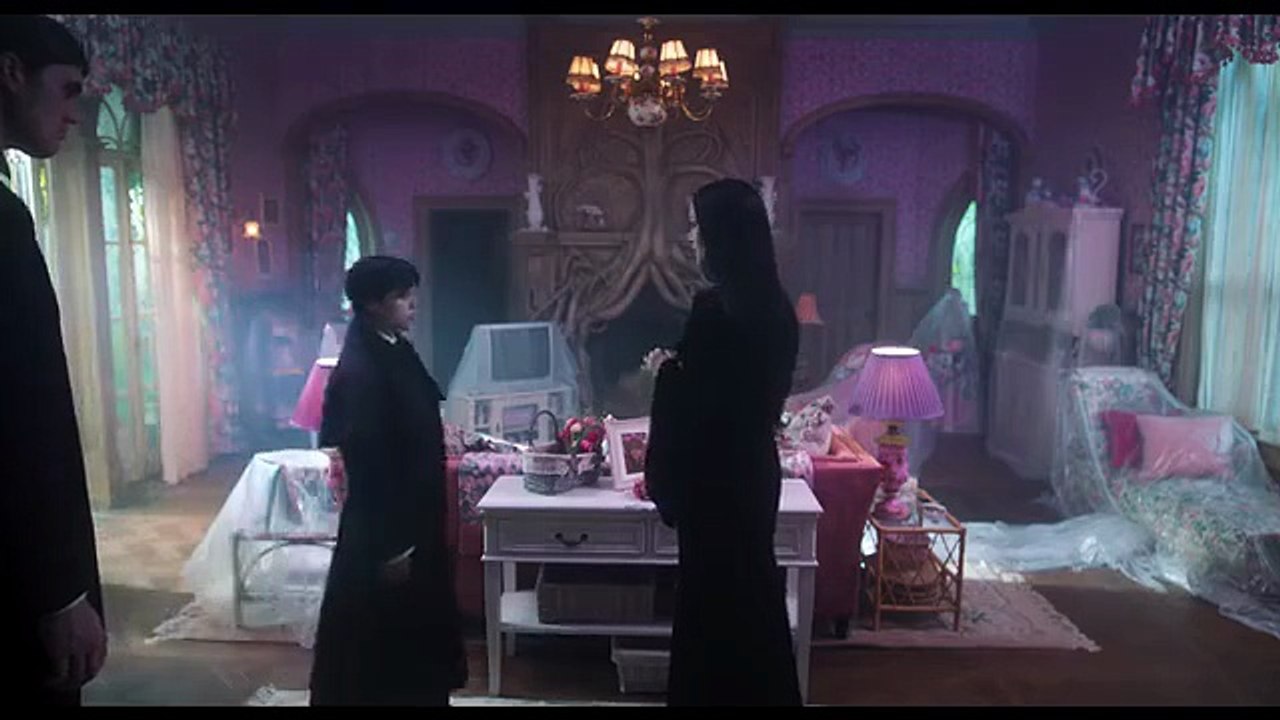 وينزداي الموسم الثاني - Episode 1