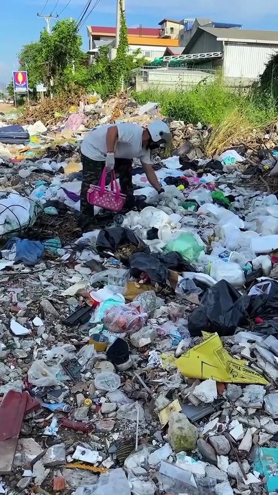 Found iphones  wow #foundphone #iphones #oldtonew #restoration #reels