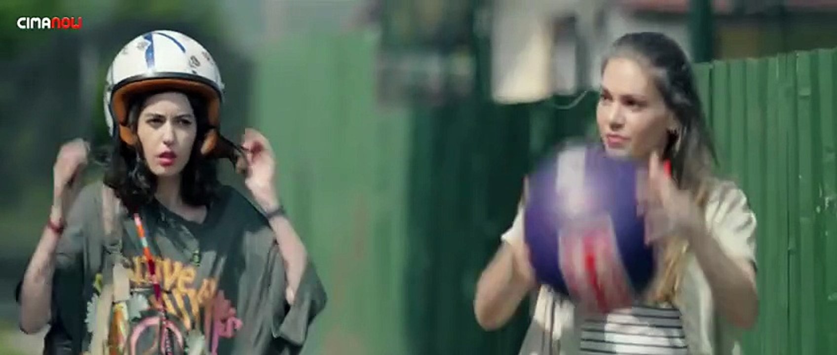 فيلم بين أيد امينة مترجم