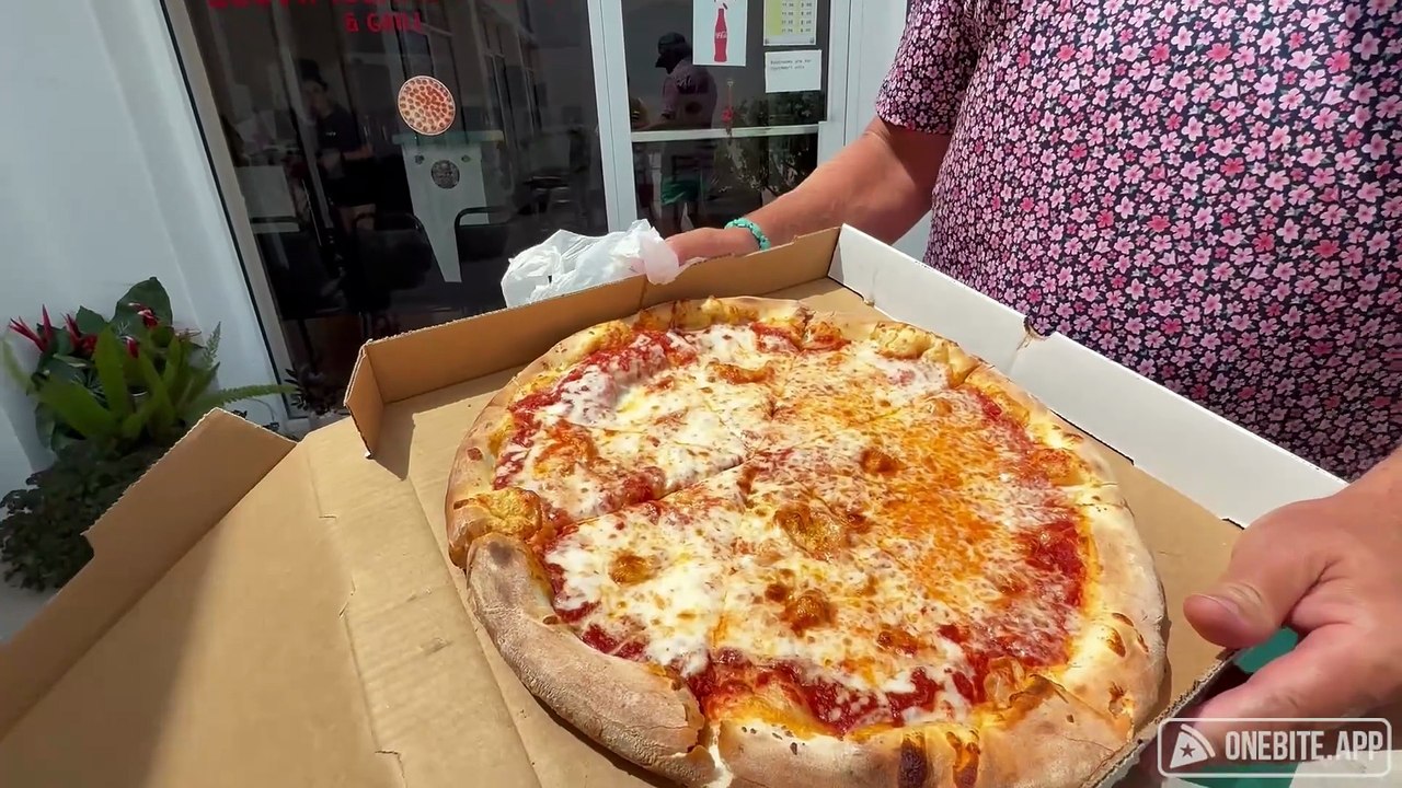 Barstool Pizza Review - South Island Pizza (Islamorada, FL) presented by Rhoback