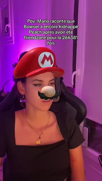 Mario sert le thé à Luigi !
