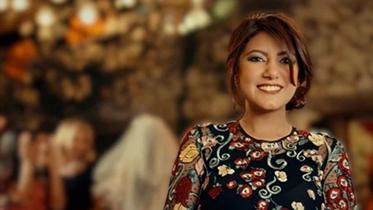 ياسمين علي تدعو للفرح في "تعالي تعالي"