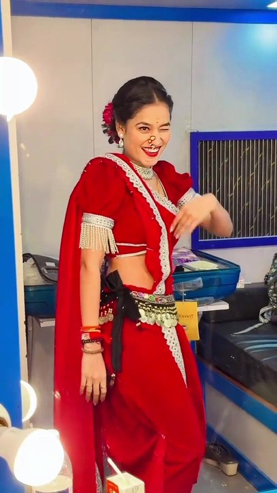 sayali patil lavani dance