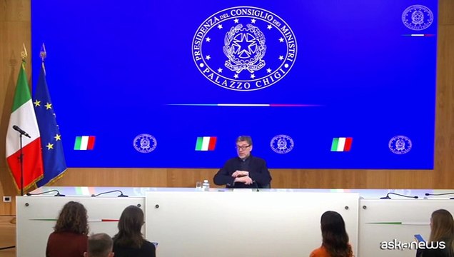Carburanti, Giorgetti: prorogato taglio accise fino al 1 maggio