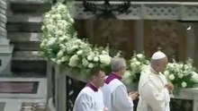 El Papa León XIV revive el rito de la Lavanda de los Pies en su primer Jueves Santo.