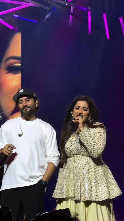 Dill Diyan Gallan live singing by Shreya Ghoshal