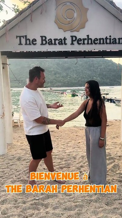 We ended up stranded in Malaysia and discovered this budget-friendly Perhentian Resort. It has an amazing view, excellent food, and very comfortable rooms, so don’t hesitate to stay here if you’re visiting the Perhentian Islands in Malaysia.