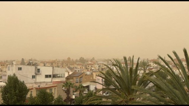 Cipro, una densa nube di polvere avvolge Nicosia