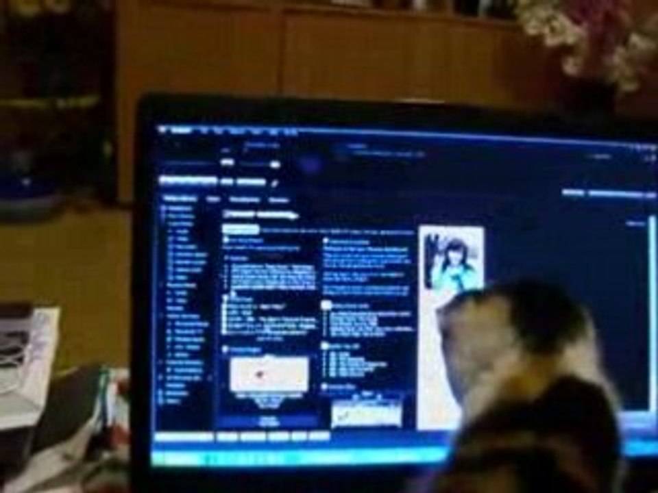 LOUNA QUI S EXPLORE SUR L ORDI MDRRRRR