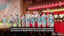 La "danza della Capitale", a Kyoto le geishe celebrano la primavera