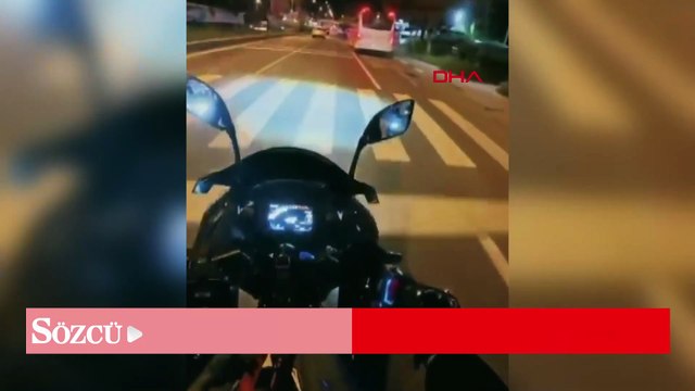 Otomobil ile çarpışan motosikletin sürücüsü yaralandı; kaza kamerada
