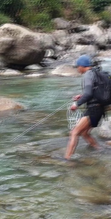 cast net fishing in Nepal |