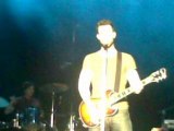 Maroon 5 == [_Adam Levine and Kiwi _] ricard live Amiens