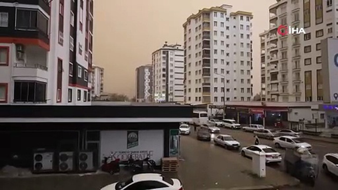 Çamur Yağmuru Hayatı Felç Etti!