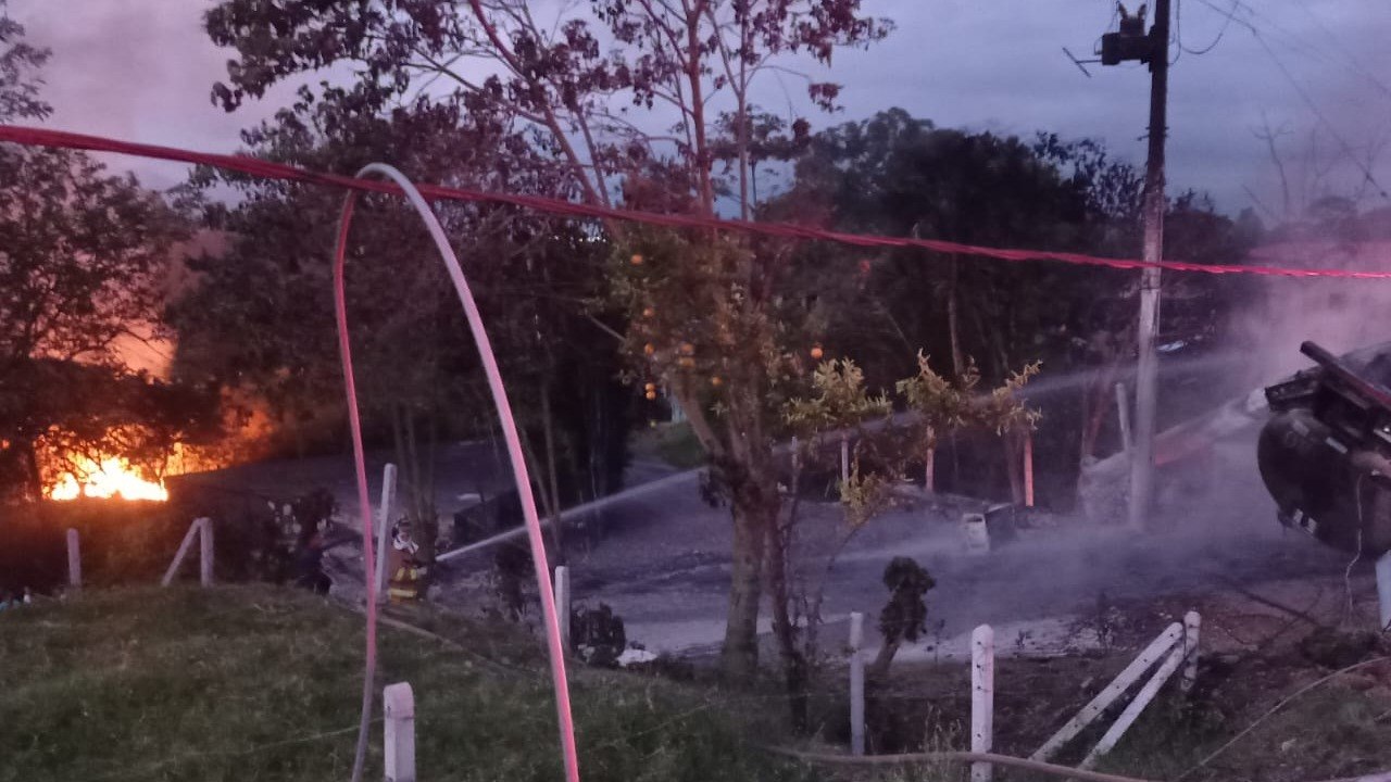 Accidente de camión cisterna en Silvania