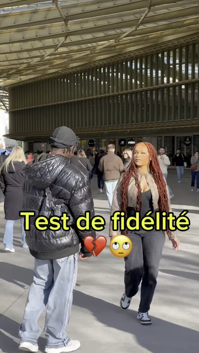 Elle avoue ses sentiments à son meilleur ami, après 9 ans d’amitié ￼