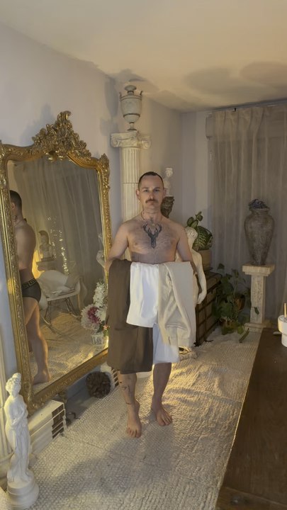 Si j’étais invité à trois événements différents dans la même journée :Et toi t’aurais mis quelle tenue pour qu’elle rendez ?Veste : @doreline.fr réf VESTE BEJA #mode #gay #outfit #toulouse challenge