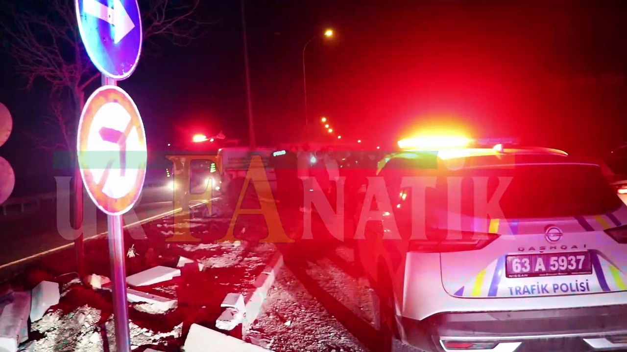 Otomobille Hafif Ticari Aracın Çarpıştığı Kazada 6 Kişi Yaralandı