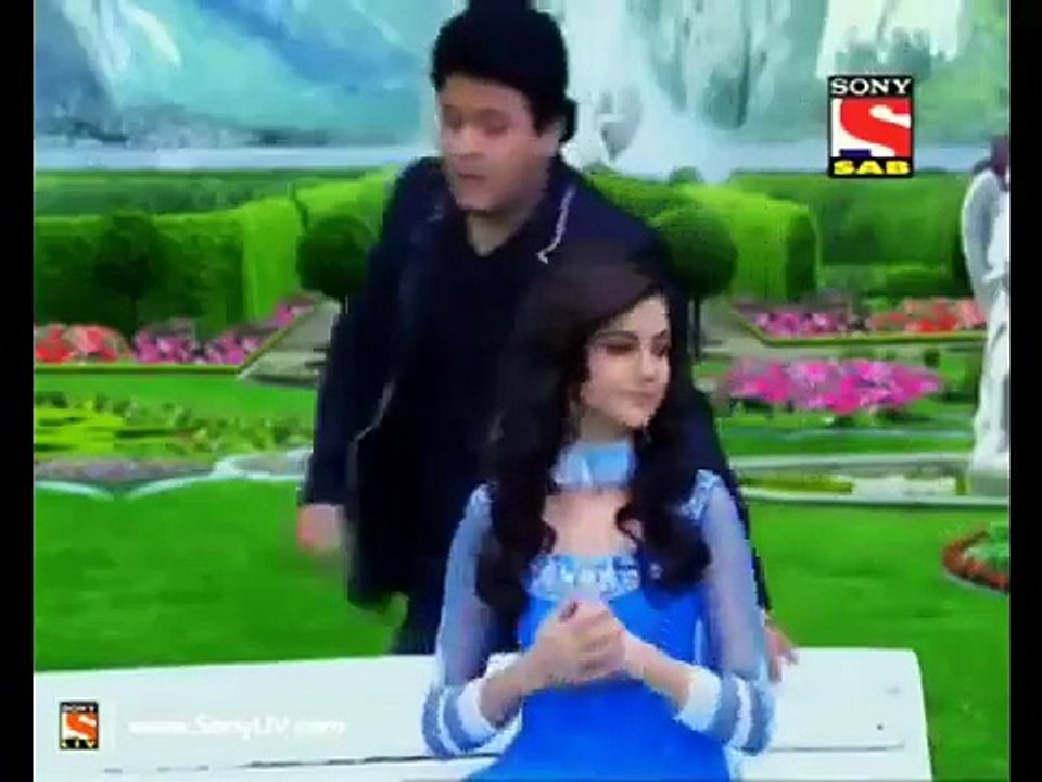 Jeannie aur juju Song... (360p)