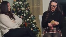 Girl proposes to her girlfriend just three days before Christmas