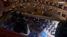 Venezia, il pubblico della Fenice contro Colabianchi: "Dimissioni!"