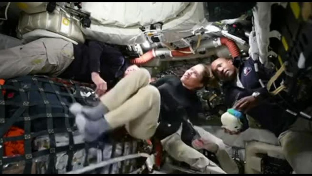 Nasa: Artemis II è a metà strada verso la Luna