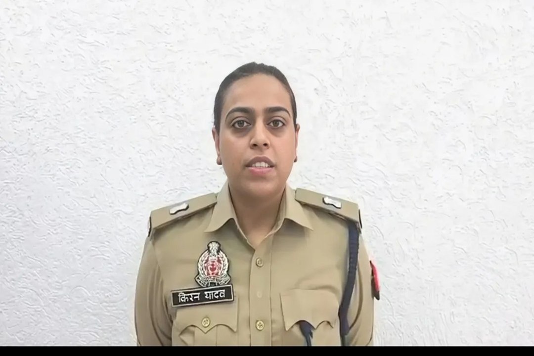 अवैध सिगरेट गिरोह का भंडाफोड़, ₹10 लाख का माल ब...