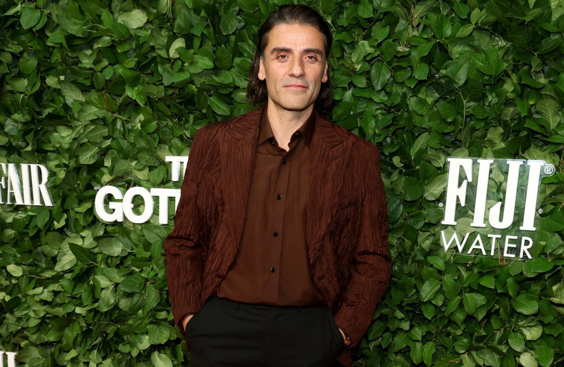 Oscar Isaac wanted to work closely with X-Men: Apocalypse co-stars, but things didn't quite go to plan