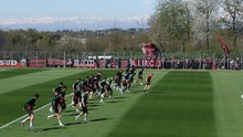 L'allenamento sul campo esterno di Milanello: intensità particolare
