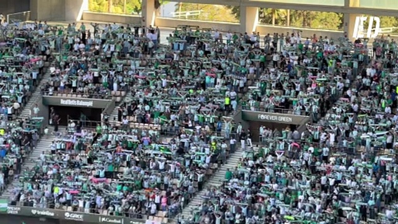 El himno del Real Betis frente al RCD Espanyol