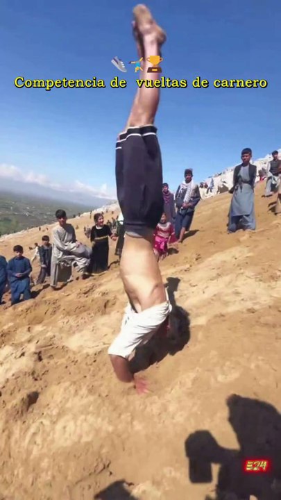 👟🤸‍♂️🏆 Competencia de vueltas de carnero 🤸‍♂️ Somersault competition.