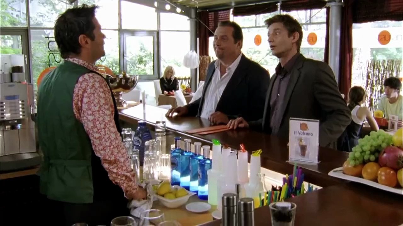 Die Rosenheim-Cops (170) Staffel 9 Folge 16 - Urlaubsreise in den Tod