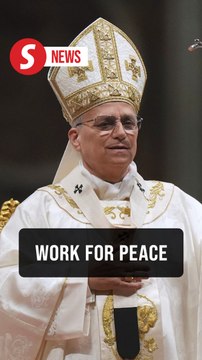 At Easter vigil, Pope Leo urges world not to grow numb to war