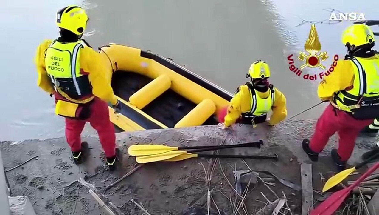 Ponte crollato sul Trigno, proseguono le ricerche del disperso