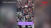 Attacchi razzisti al sindaco di Saint-Denis, migliaia in piazza gridano: «Siamo tutti antifascisti»