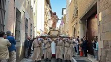 Pamplona cierra su Semana Santa con la procesión del Domingo de Resurrección