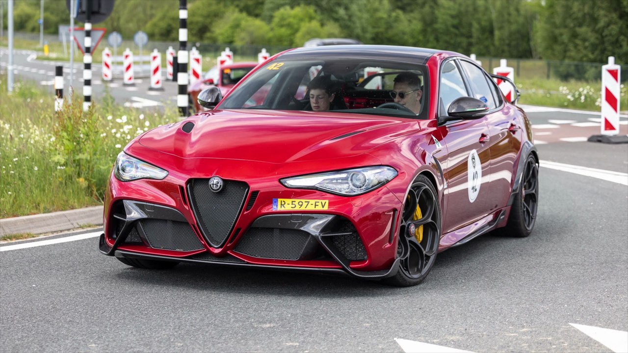 540HP Alfa Romeo Giulia GTAm - Accelerations Sounds !