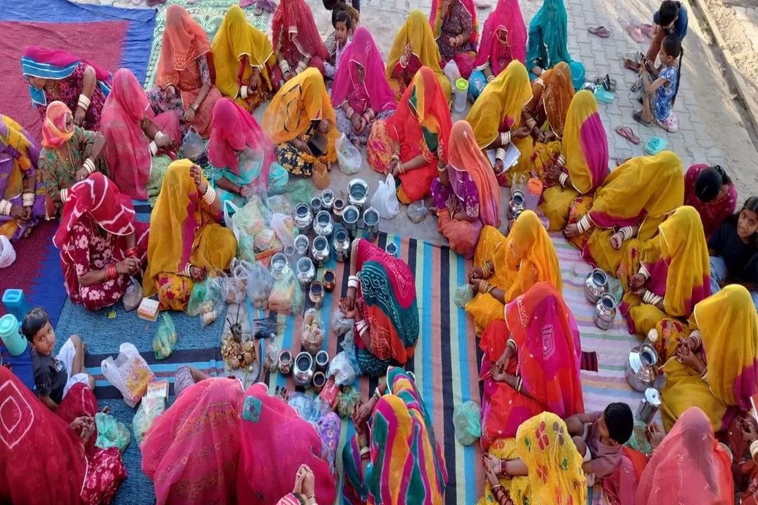 Video: परिवार की सुख-समृद्धि, शांति और खुशहाली की कामना