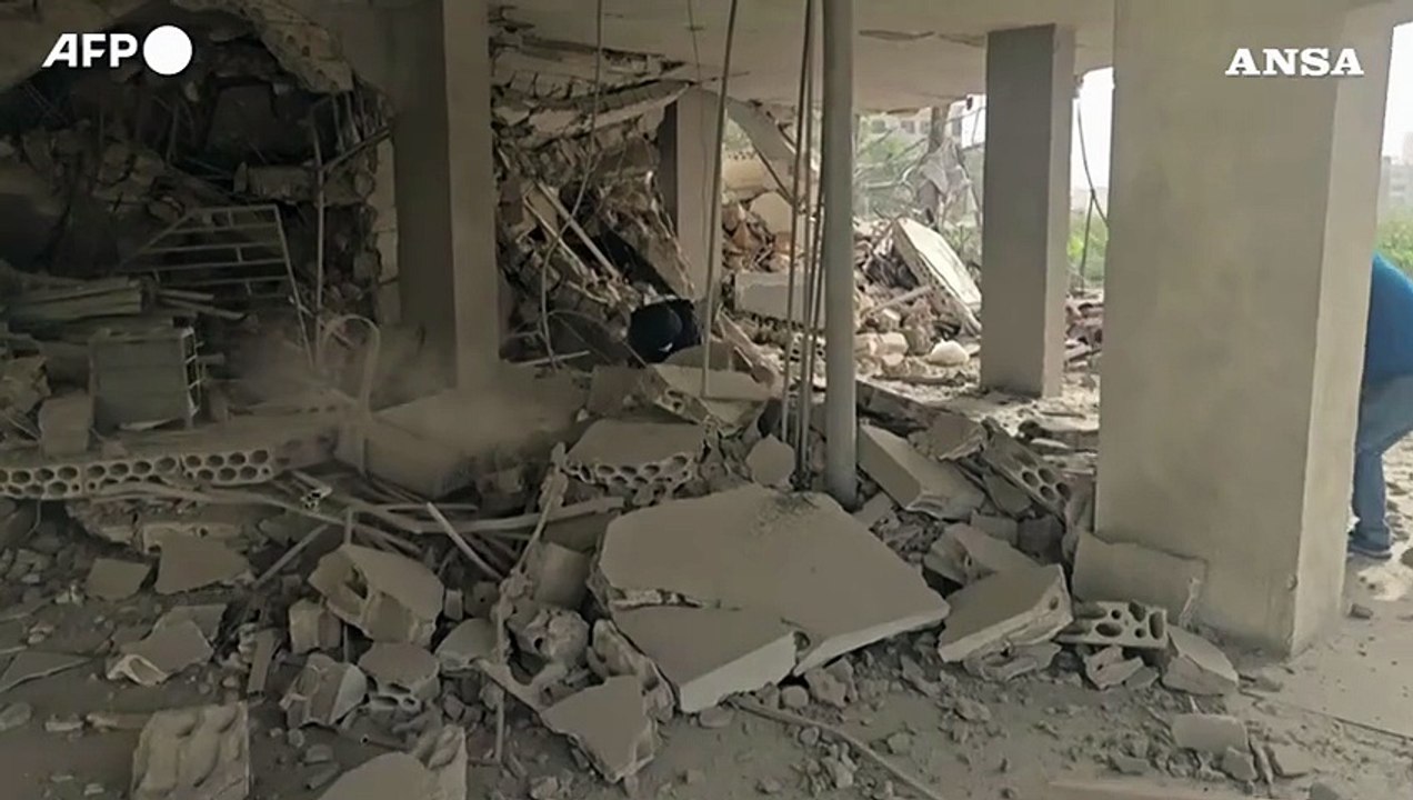Libano, ripreso in diretta il momento di un attacco israeliano