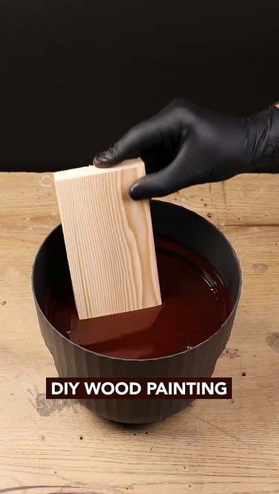 Easy wood painting hack at home🖌️