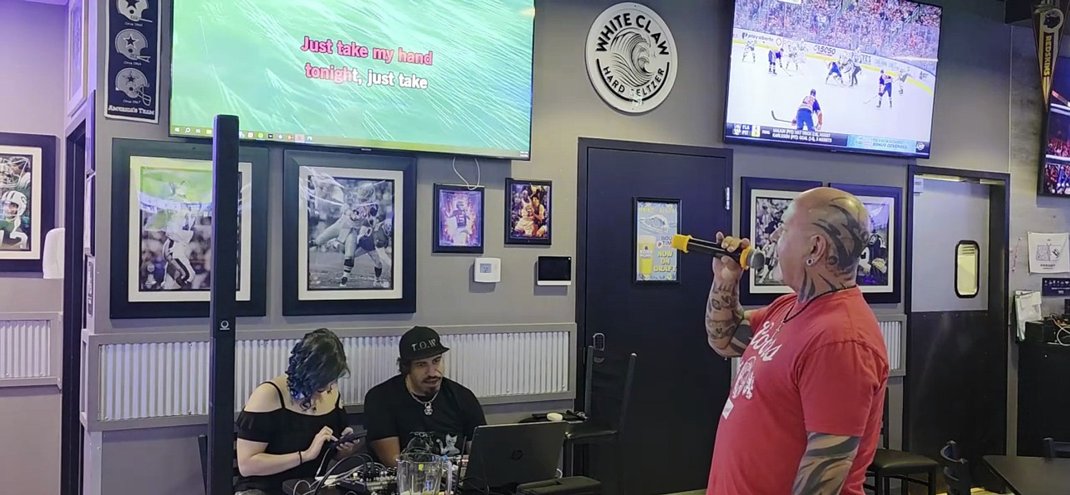 H.E.A.T - CALL MY NAME/THE END (PERFORMED LIVE AT BOUT TIME) (1)