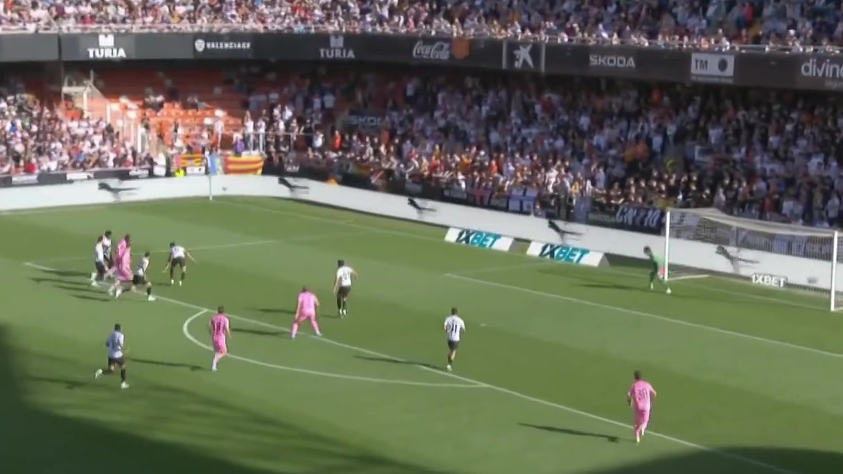 سيلتا فيغو يحقق فوزاً شاقاً أمام فالنسيا