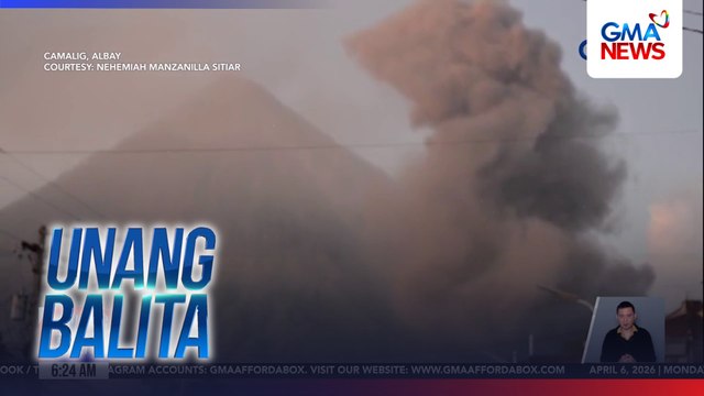 Bulkang Mayon, nagbuga ng maitim at makapal na usok kahapon | Unang Balita