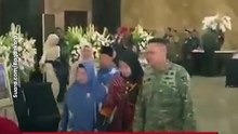 Depan Prabowo, Tangis Keluarga Pecah Saat Jenazah 3 Prajurit TNI Tiba di Bandara Soetta
