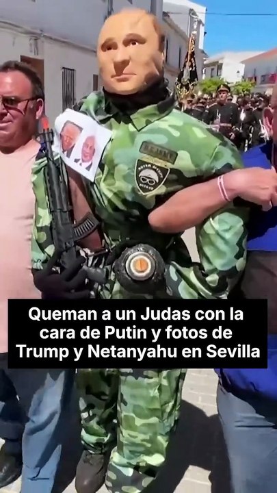 Un Judas con la cara de Putin y con fotos de Trump y Netanyahu ha sido quemado en Coripe, Sevilla.