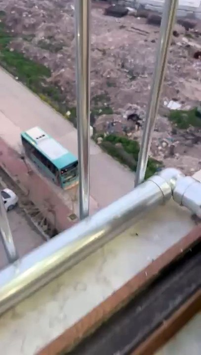 Şanlıurfa’da Bir Şahıs Polise Bıçak Çekerek Saldırı: O Anlar Kamerada